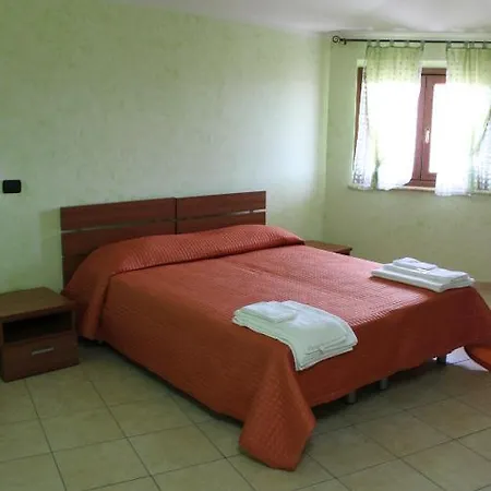 Bed & Breakfast Yellow House 5*