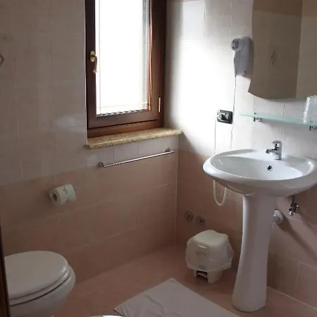 Bed & Breakfast Yellow House San Sostene